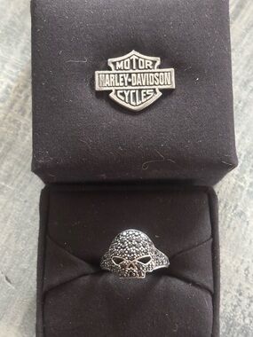 Harley-Davidson 925 Sterling Silver Skull Ring w/ Black Stones – Gothic Biker